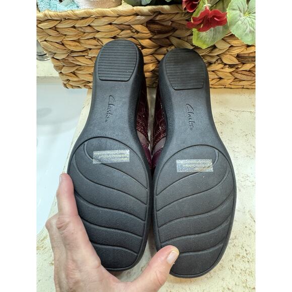 Clarks Collection Women’s Comfort Shoes 10M Wine Fabric Faux Leather Preowned - Picture 10 of 11